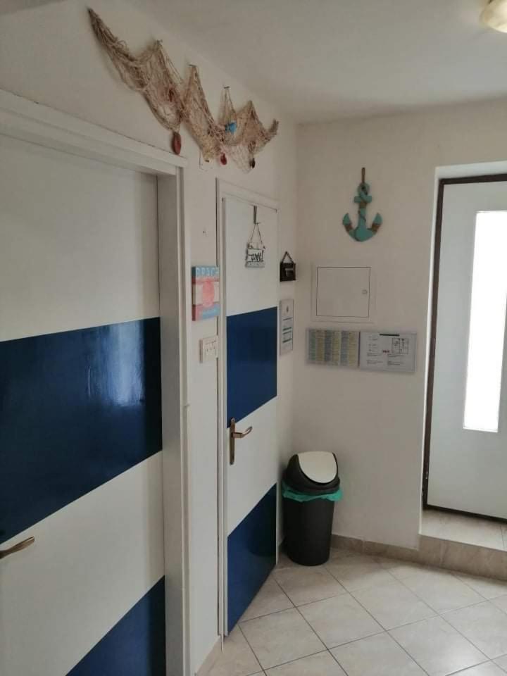 Anchor Baska Apartment ภายนอก รูปภาพ